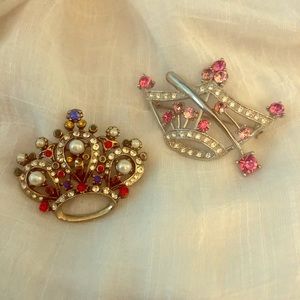 Two Crown Pins